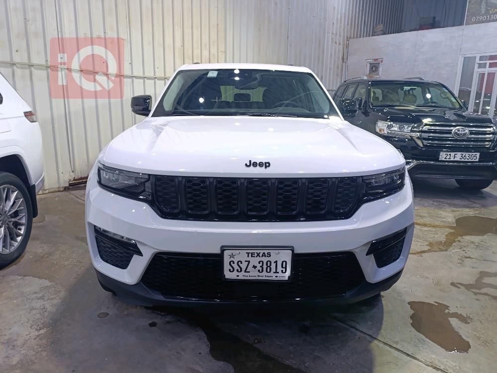 جیپ گراند شیرۆکی